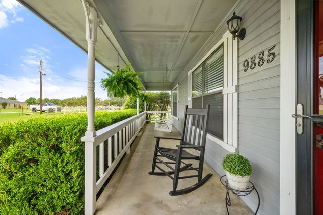 9885 Silver Creek Drive, Scurry, TX 75158
