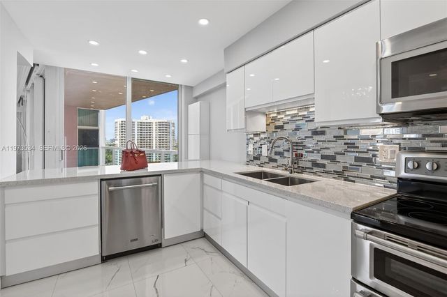 3370 Hidden Bay Drive 1501, Aventura, FL 33180
