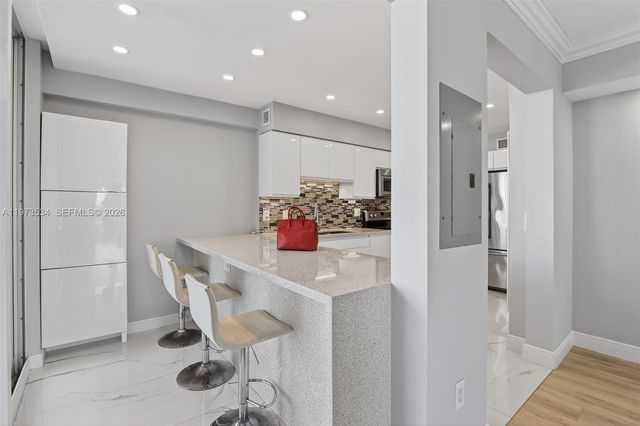 3370 Hidden Bay Drive 1501, Aventura, FL 33180