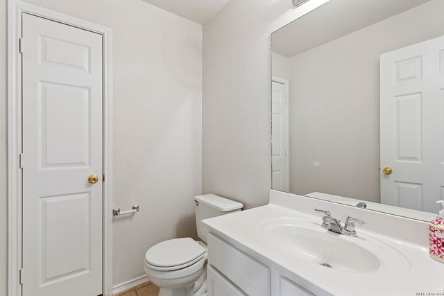 711 Chamomile, San Antonio, TX 78245