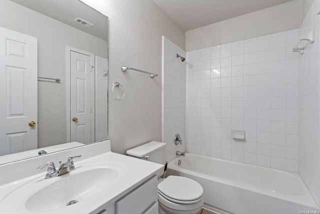 711 Chamomile, San Antonio, TX 78245