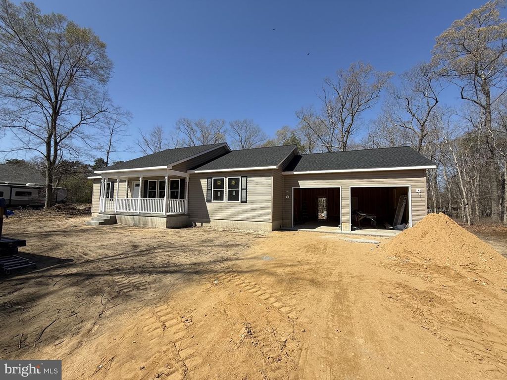 Image 2 of property listing at 13926 QUAIL CT, Greensboro, MD 21639