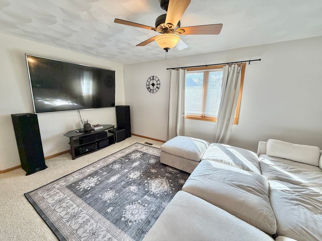 9102 River View Trail, Roscoe, IL 61073