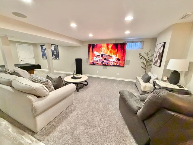 9102 River View Trail, Roscoe, IL 61073