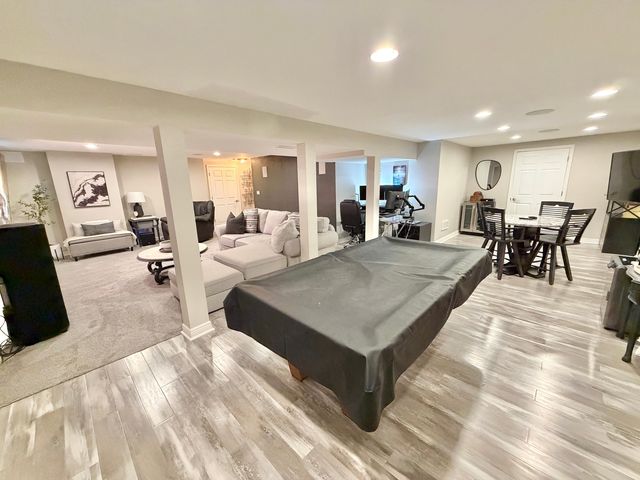 9102 River View Trail, Roscoe, IL 61073