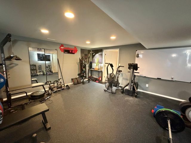 9102 River View Trail, Roscoe, IL 61073