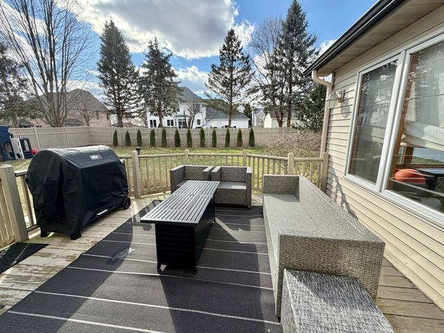 9102 River View Trail, Roscoe, IL 61073