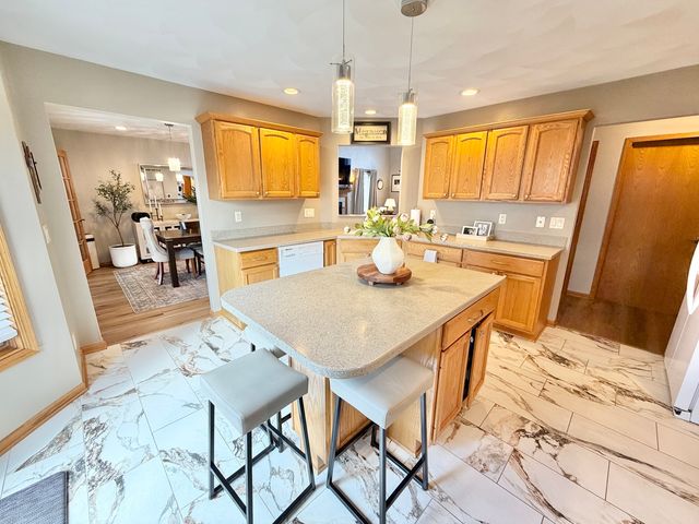 9102 River View Trail, Roscoe, IL 61073