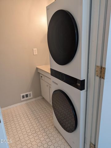220 Elizabeth Street Apt F3, Chapel Hill, NC 27514