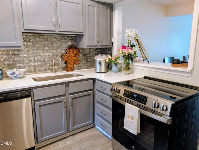 220 Elizabeth Street Apt F3, Chapel Hill, NC 27514