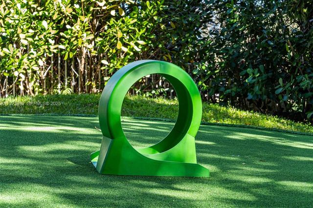 11155 SW 40th St, Davie, FL 33328