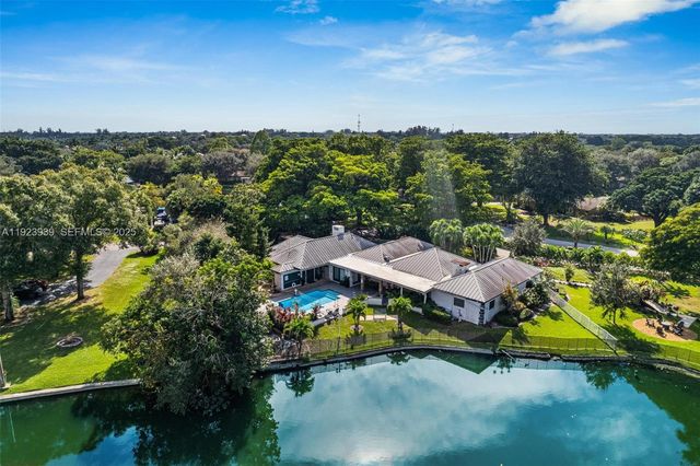 11155 SW 40th St, Davie, FL 33328