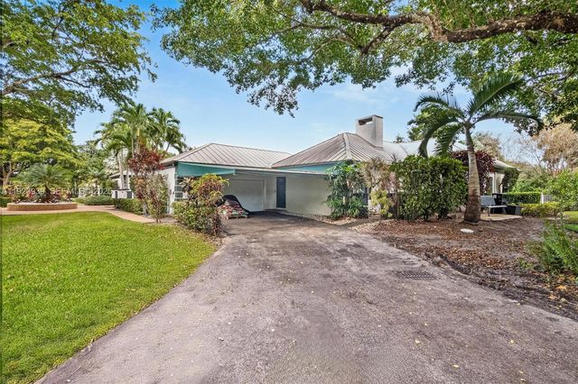 11155 SW 40th St, Davie, FL 33328