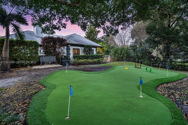 11155 SW 40th St, Davie, FL 33328