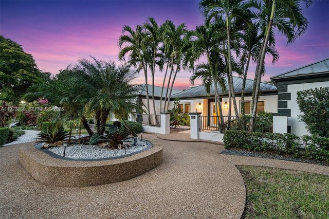 11155 SW 40th St, Davie, FL 33328