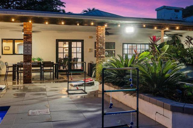 11155 SW 40th St, Davie, FL 33328