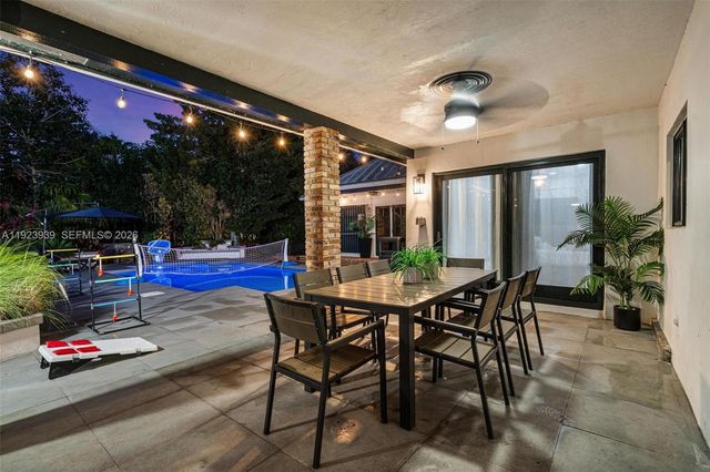 11155 SW 40th St, Davie, FL 33328