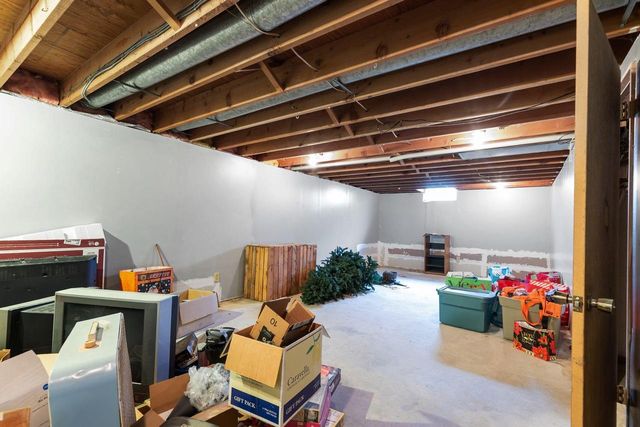 594 LINDA COURT, Kaukauna, WI 54130
