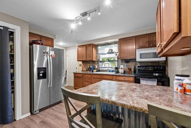 594 LINDA COURT, Kaukauna, WI 54130
