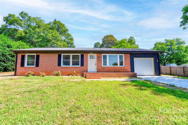 2994 Lutz Boulevard, Newton, NC 28658