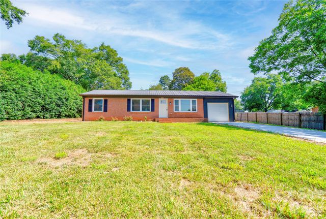 2994 Lutz Boulevard, Newton, NC 28658