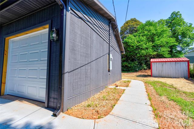 2994 Lutz Boulevard, Newton, NC 28658