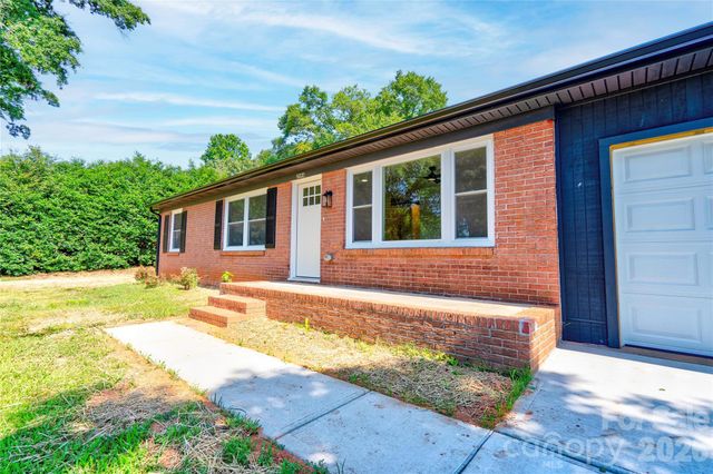 2994 Lutz Boulevard, Newton, NC 28658