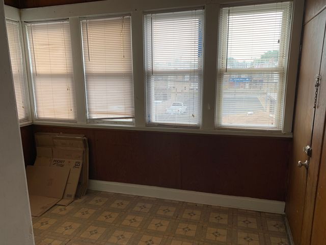 5017 W MONTANA Street 2, Chicago, IL 60639