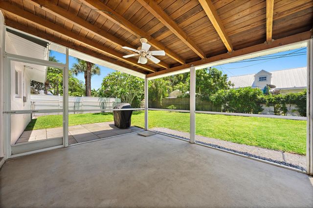 272 Holly Drive, Palm Beach Gardens, FL 33410