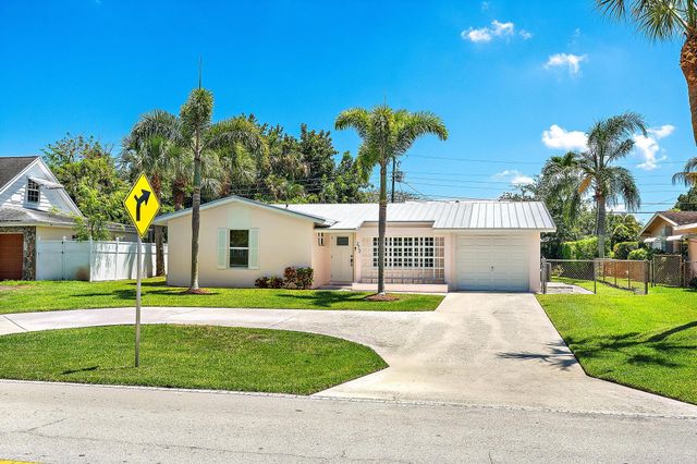 272 Holly Drive, Palm Beach Gardens, FL 33410