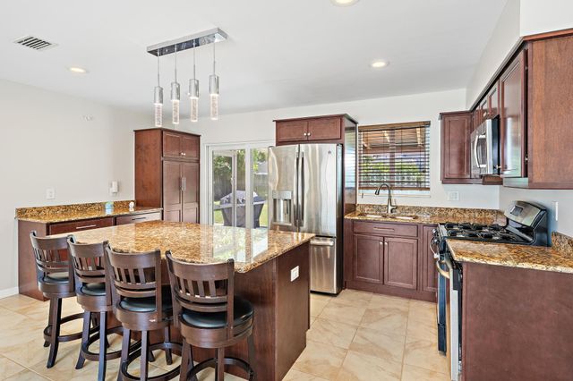 272 Holly Drive, Palm Beach Gardens, FL 33410