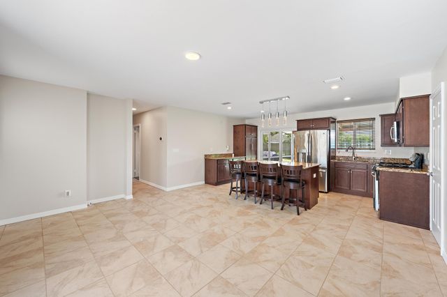272 Holly Drive, Palm Beach Gardens, FL 33410