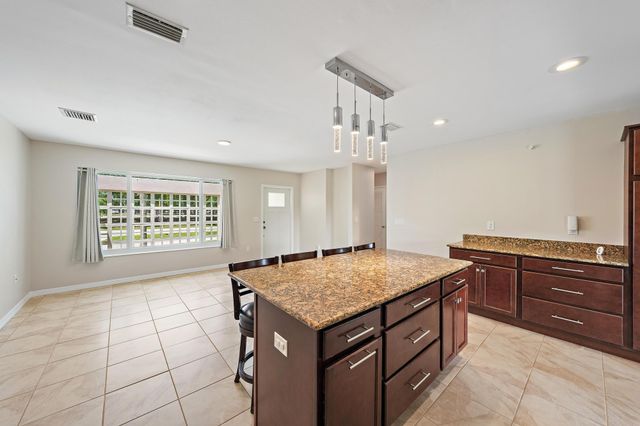 272 Holly Drive, Palm Beach Gardens, FL 33410