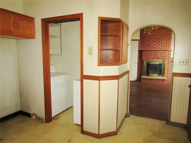 333 W 8th Ave, Tarentum, PA 15084