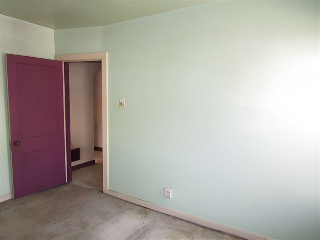 333 W 8th Ave, Tarentum, PA 15084