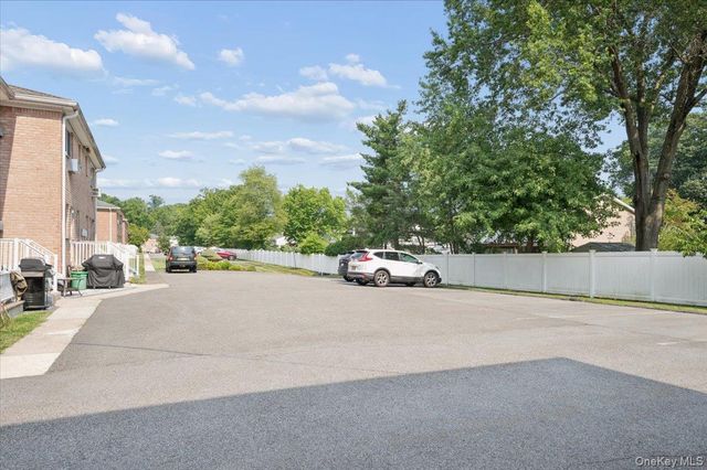 167 Meyer Oval, Pearl River, NY 10965