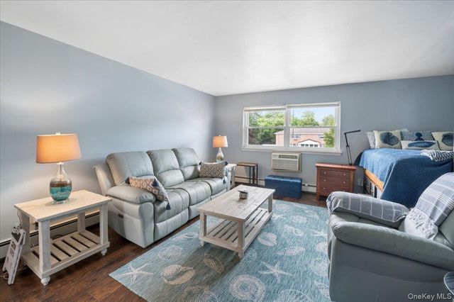 167 Meyer Oval, Pearl River, NY 10965
