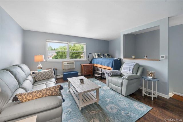 167 Meyer Oval, Pearl River, NY 10965