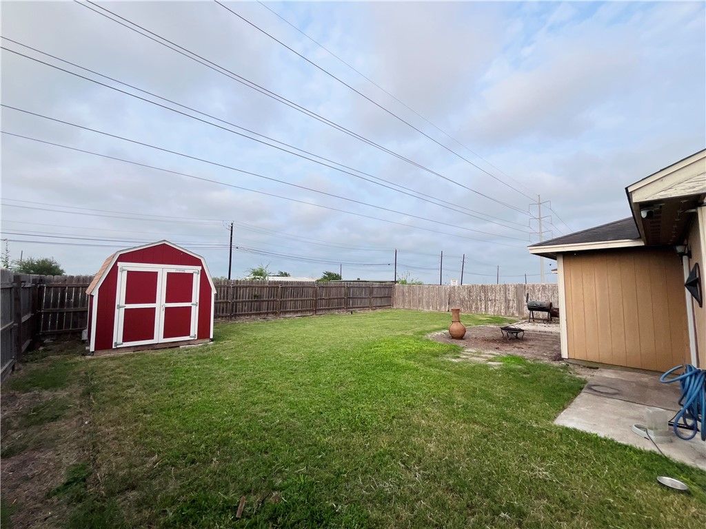 1930 El Monte St, Corpus Christi, TX 78417 — photo 4