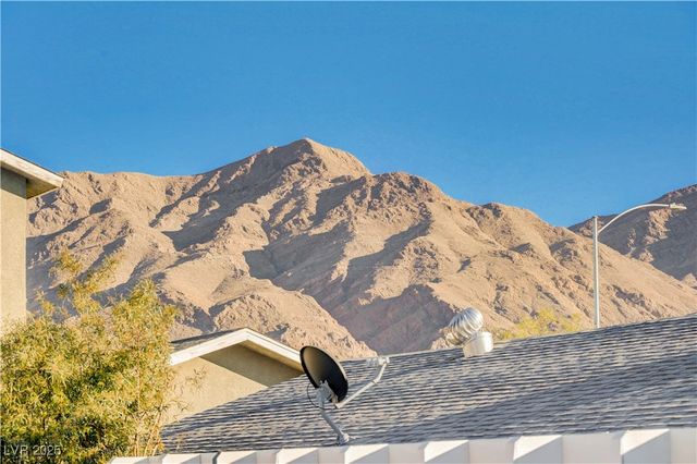 6810 Legalla Lane, Las Vegas, NV 89156