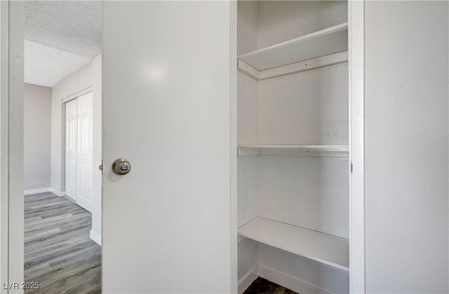 6810 Legalla Lane, Las Vegas, NV 89156