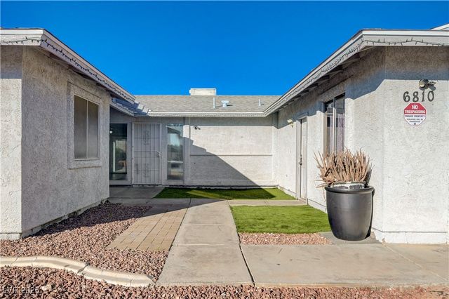 6810 Legalla Lane, Las Vegas, NV 89156