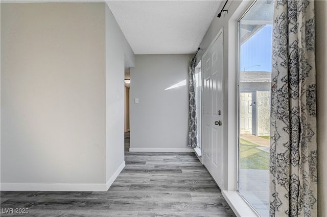 6810 Legalla Lane, Las Vegas, NV 89156