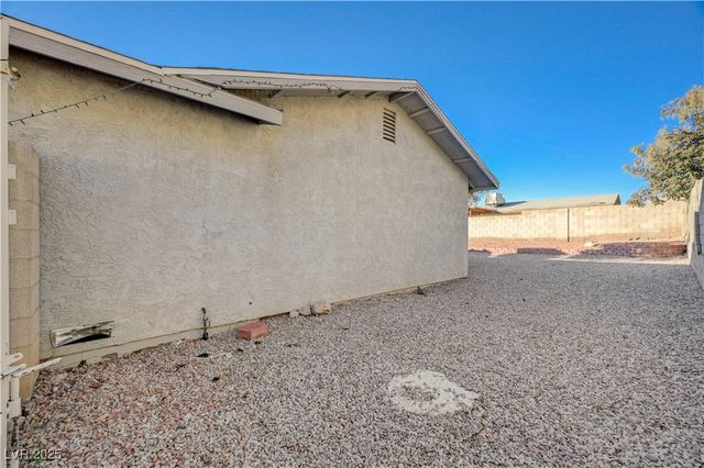 6810 Legalla Lane, Las Vegas, NV 89156