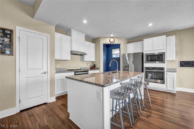 9111 Nash Lane, North Ridgeville, OH 44039
