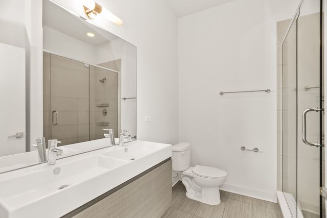 1755 N Damen Avenue 201, Chicago, IL 60647