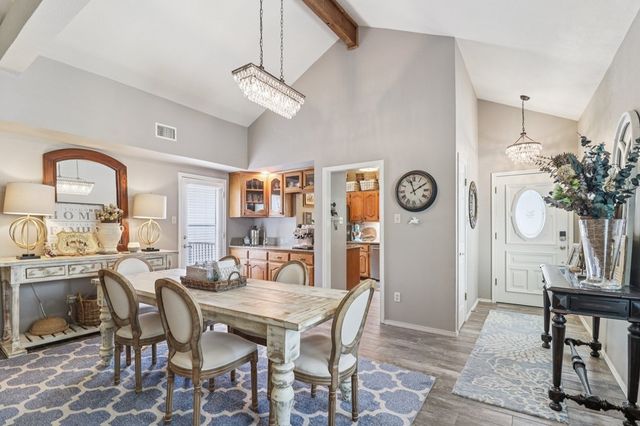 241 Old Oaks Path, Kerrville, TX 78028