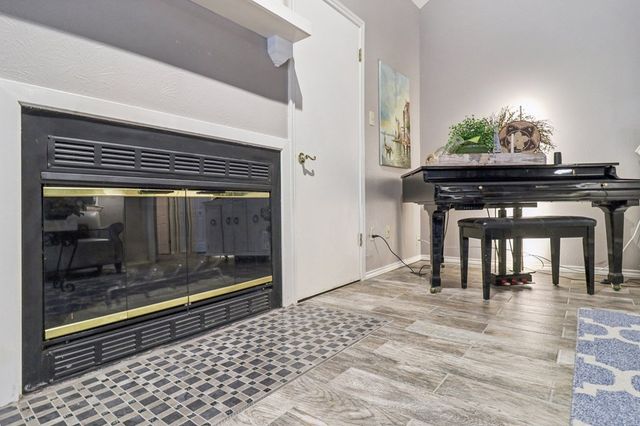 241 Old Oaks Path, Kerrville, TX 78028