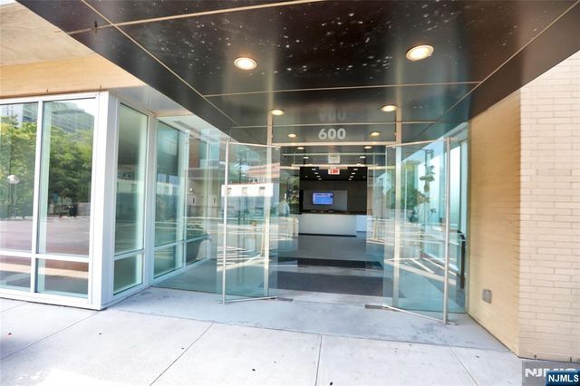 600 12th Street 810, Palisades Park, NJ 07650