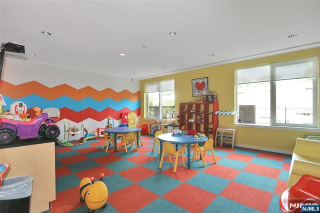 600 12th Street 810, Palisades Park, NJ 07650